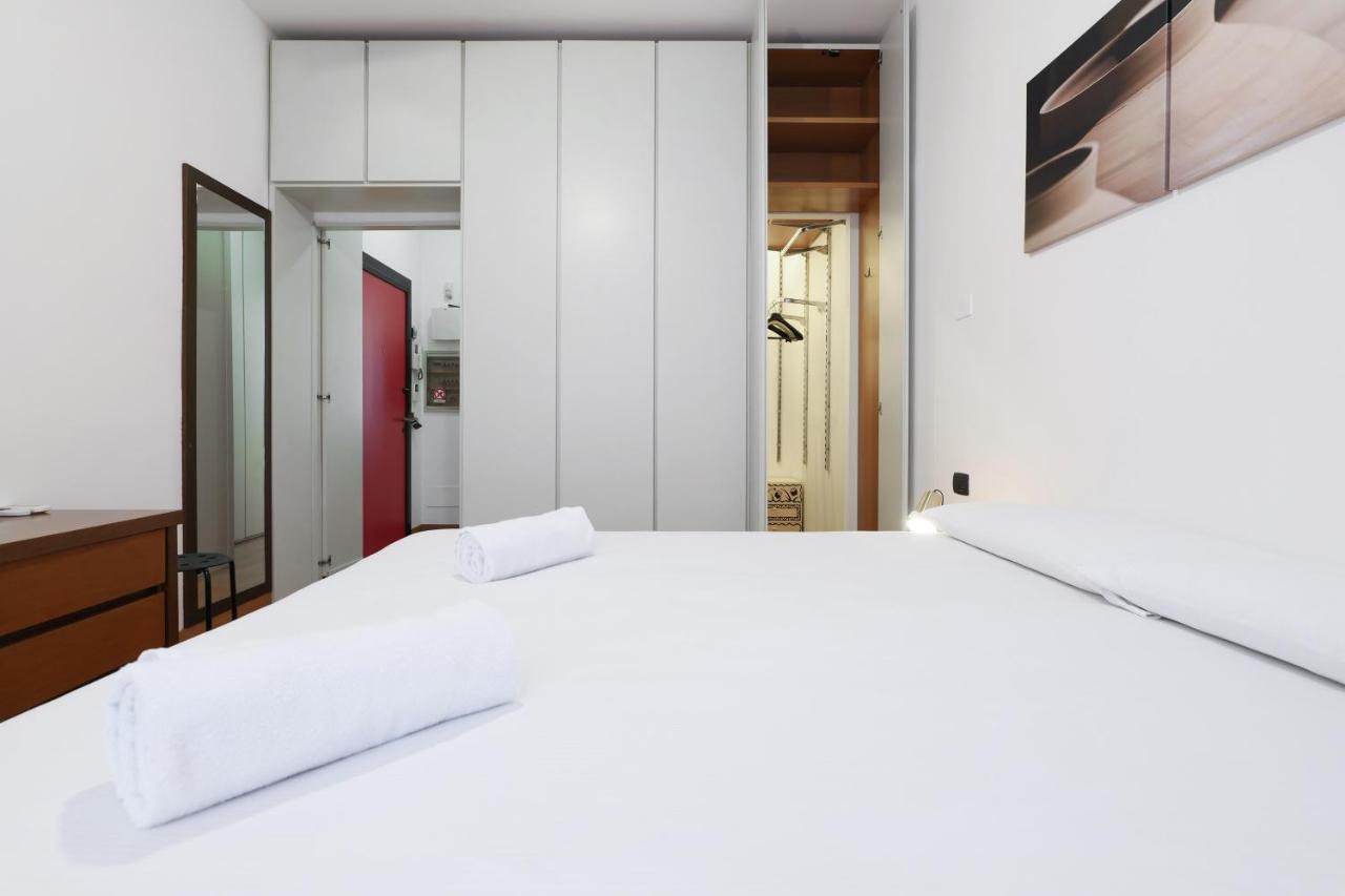 Primopiano - Pellegrino Rossi B Lägenhet Milano Exteriör bild